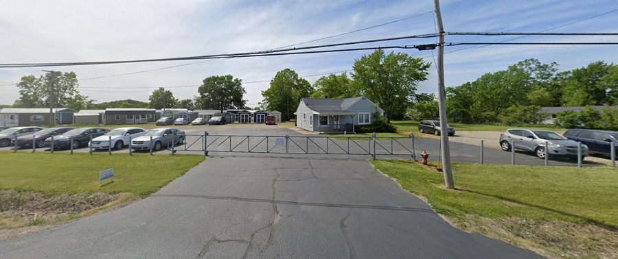 Parkway Motel (Park-Way Court) - Now A Used Car Lot (newer photo)